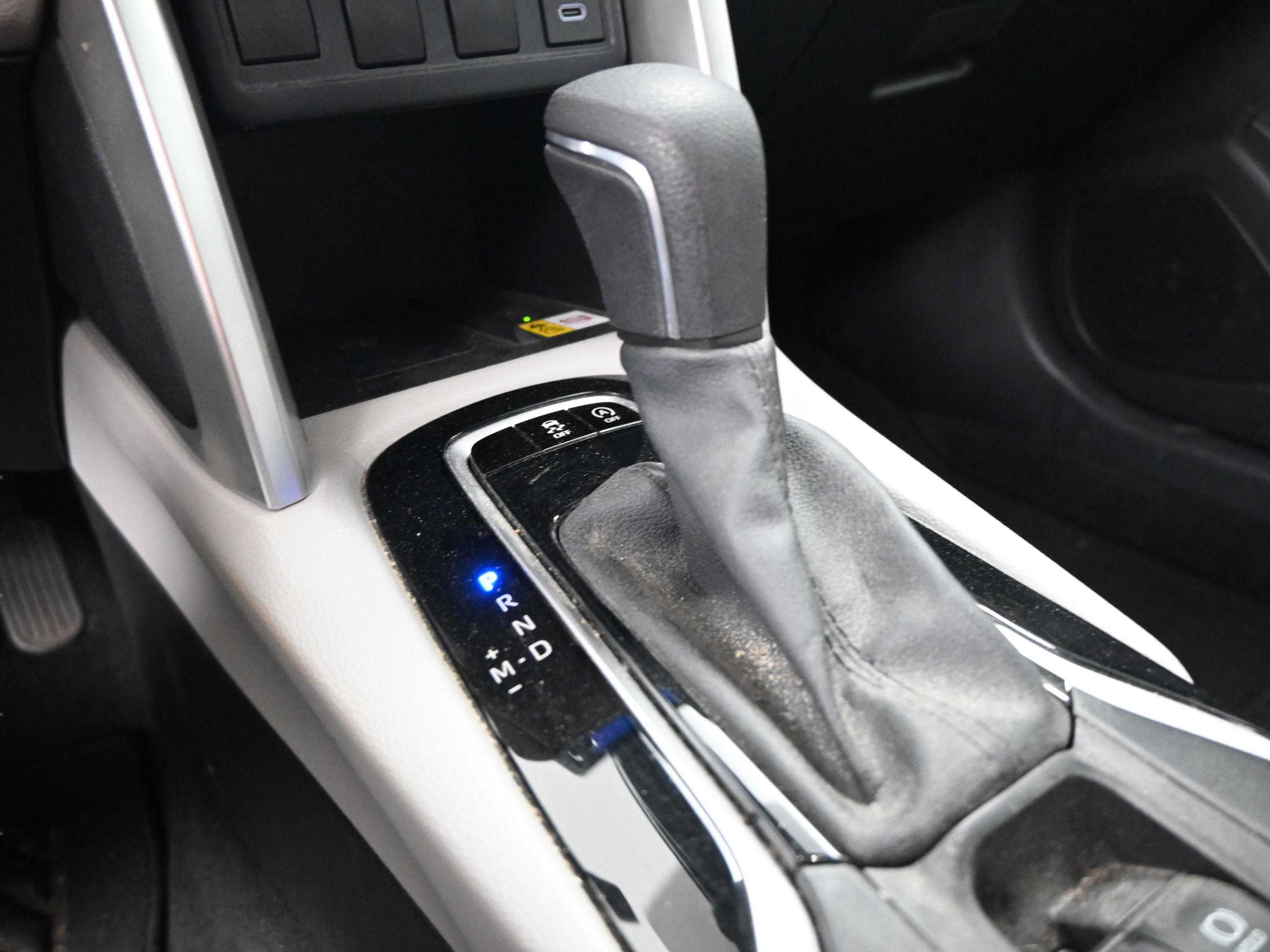 Certified 2023 Toyota Corolla Cross LE image 31