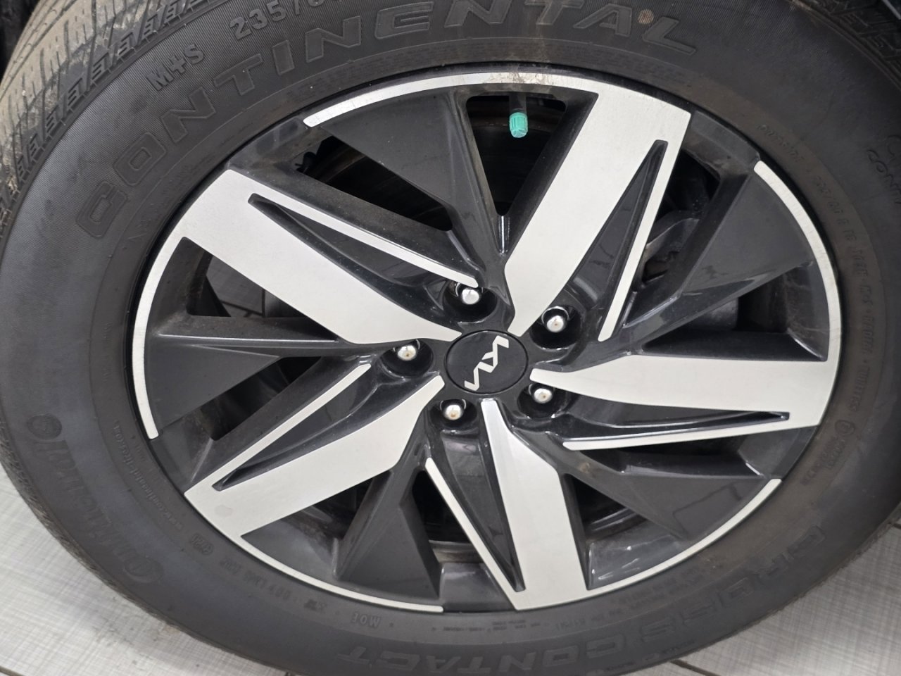 Used 2022 Kia Sorento S image 8