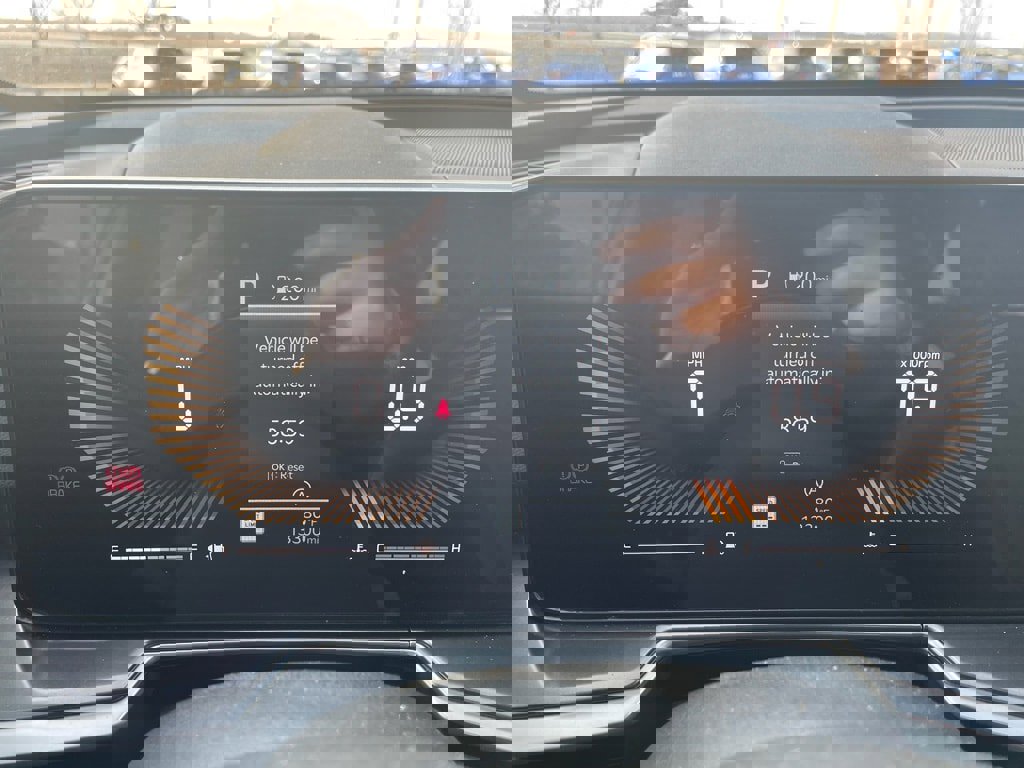 Used 2025 Kia Sorento S image 13