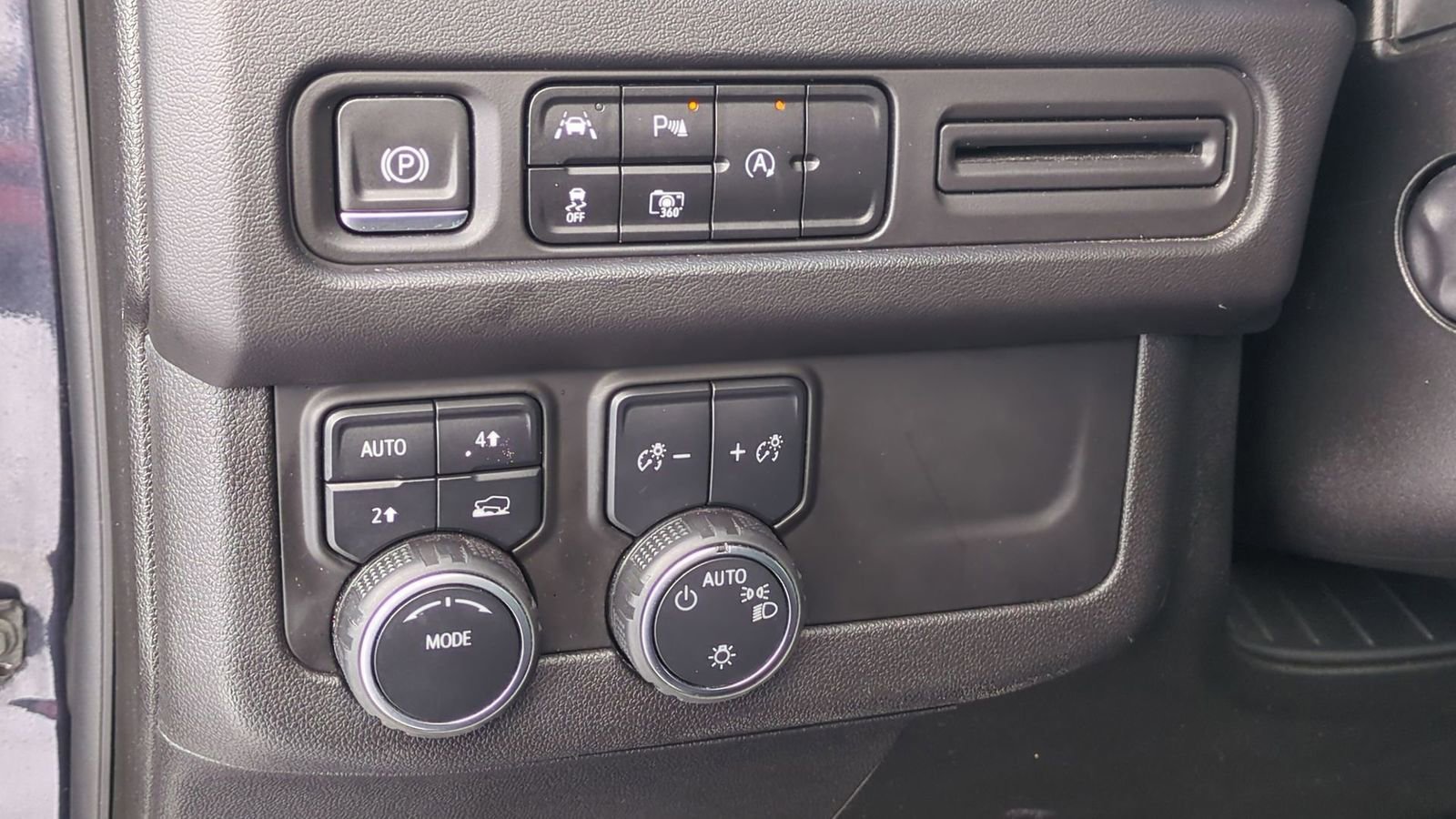 Used 2023 Chevrolet Tahoe RST image 17