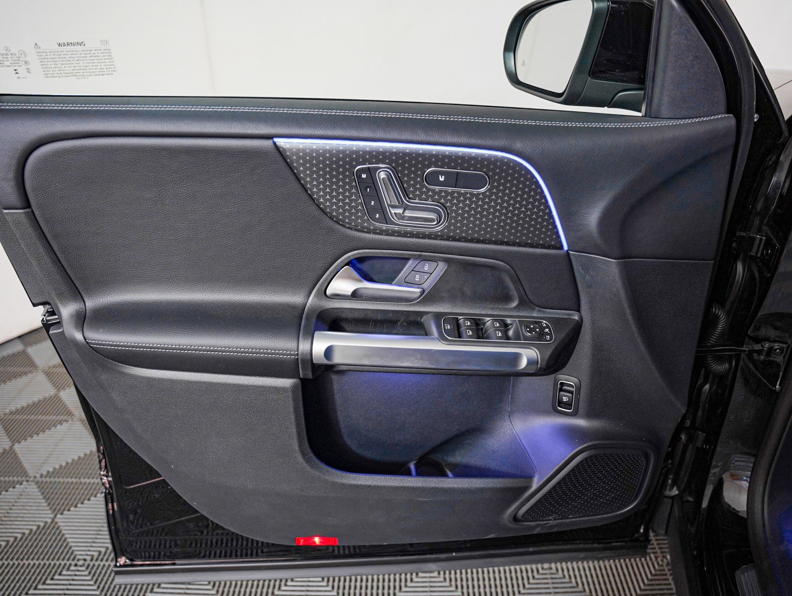 New 2025 Mercedes-Benz GLB 250 4MATIC image 23