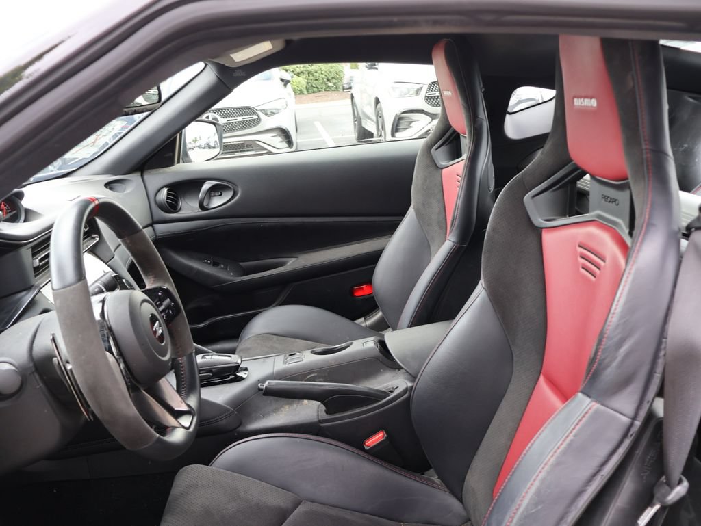 Used 2025 Nissan Z NISMO w/ Floor Mat Package RWD image 14