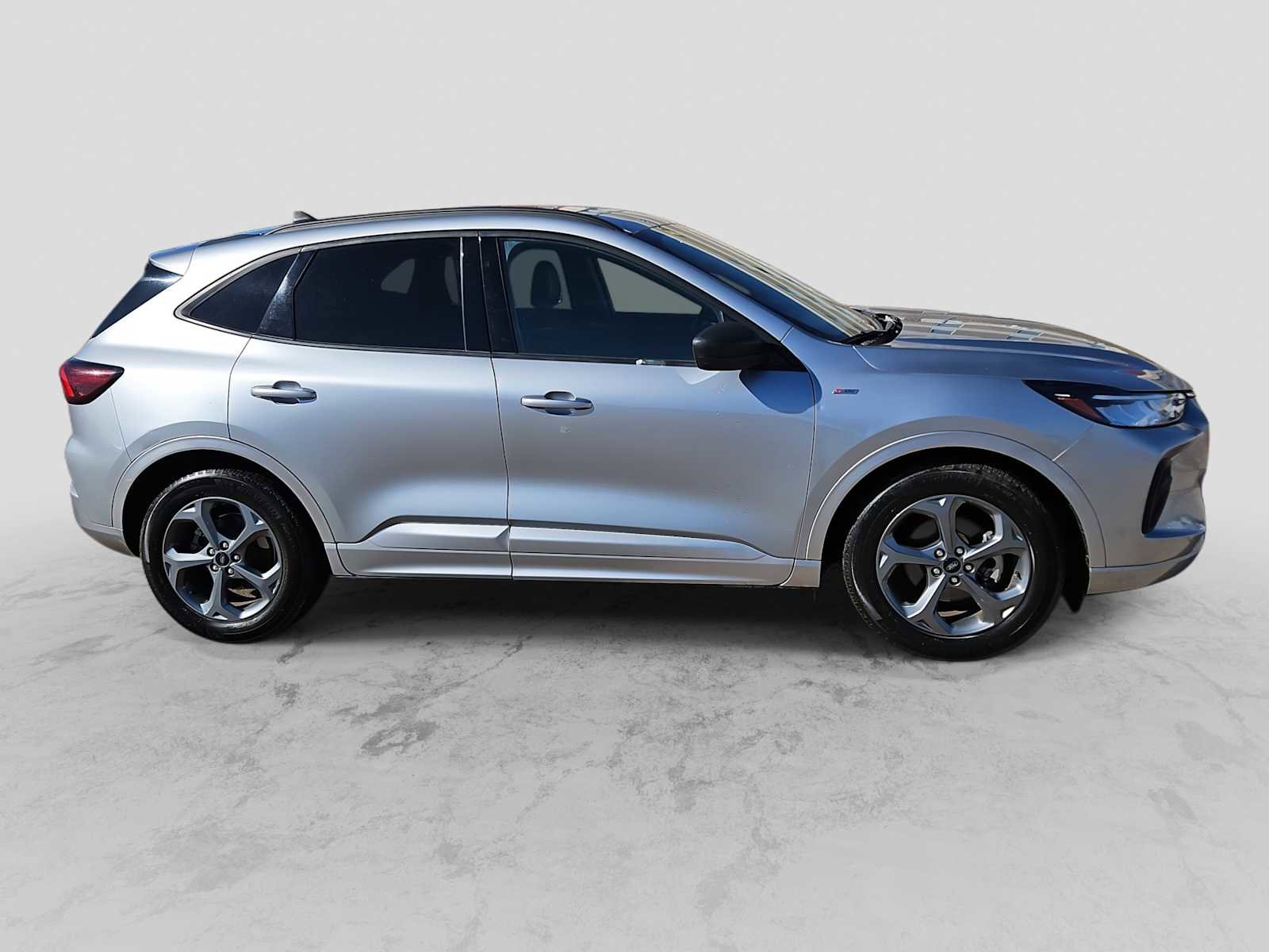 Used 2023 Ford Escape ST-Line image 9