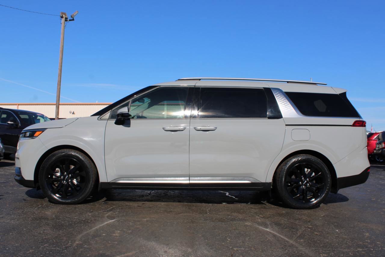 Used 2024 Kia Carnival SX Prestige image 11