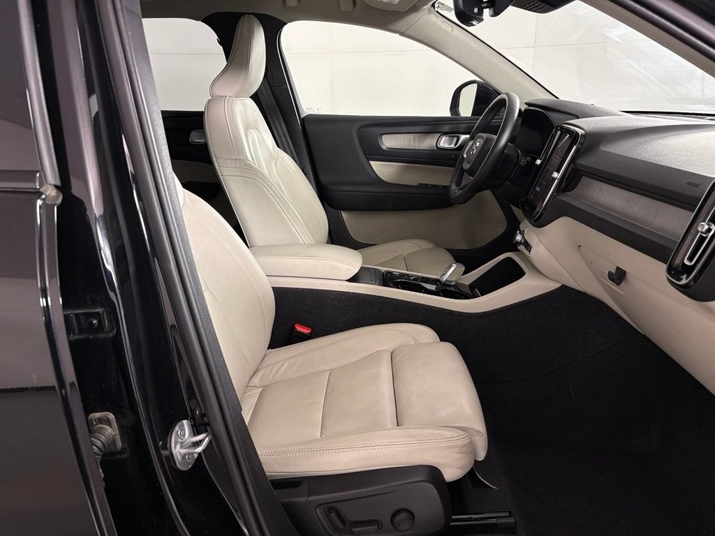 Used 2024 Volvo XC40 B5 Plus w/ Climate Package AWD/4WD image 89