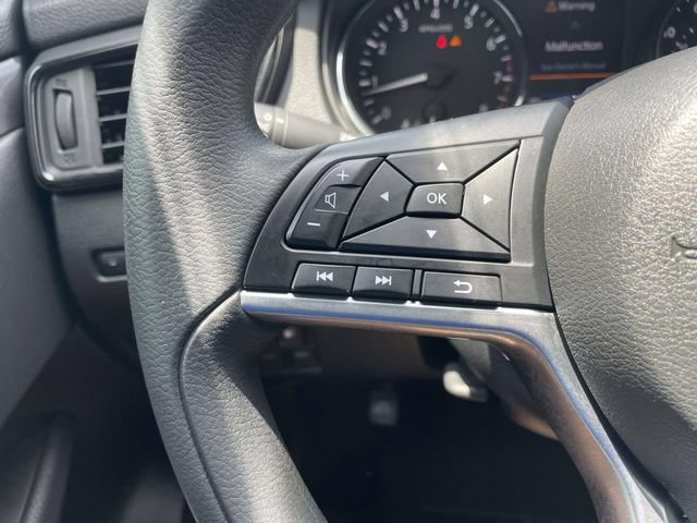 Used 2020 Nissan Rogue S FWD image 21