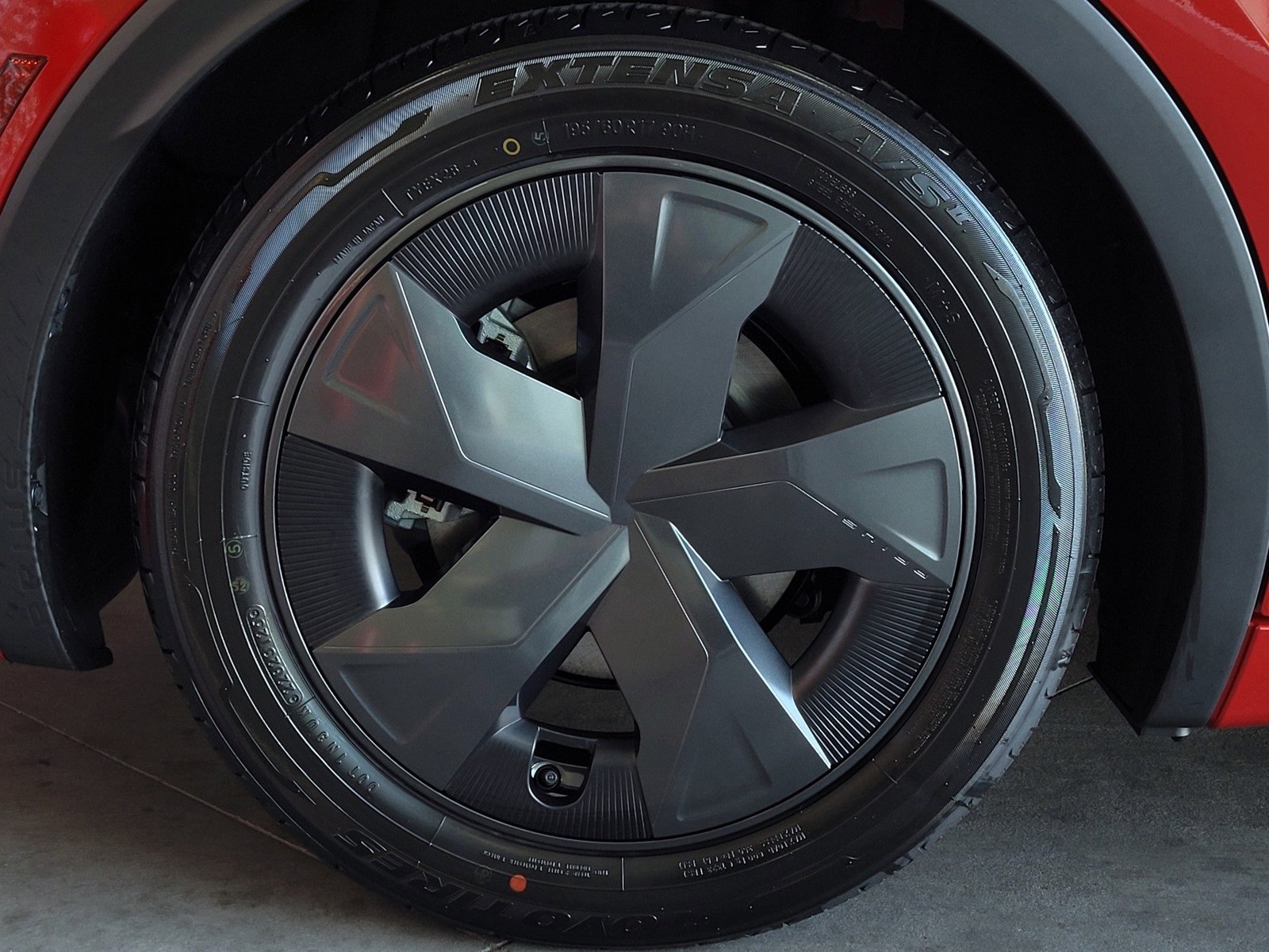 New 2026 Toyota Prius Plug-In Hybrid image 4