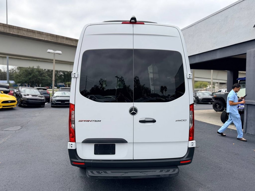 Used 2019 Mercedes-Benz Sprinter 2500 image 13