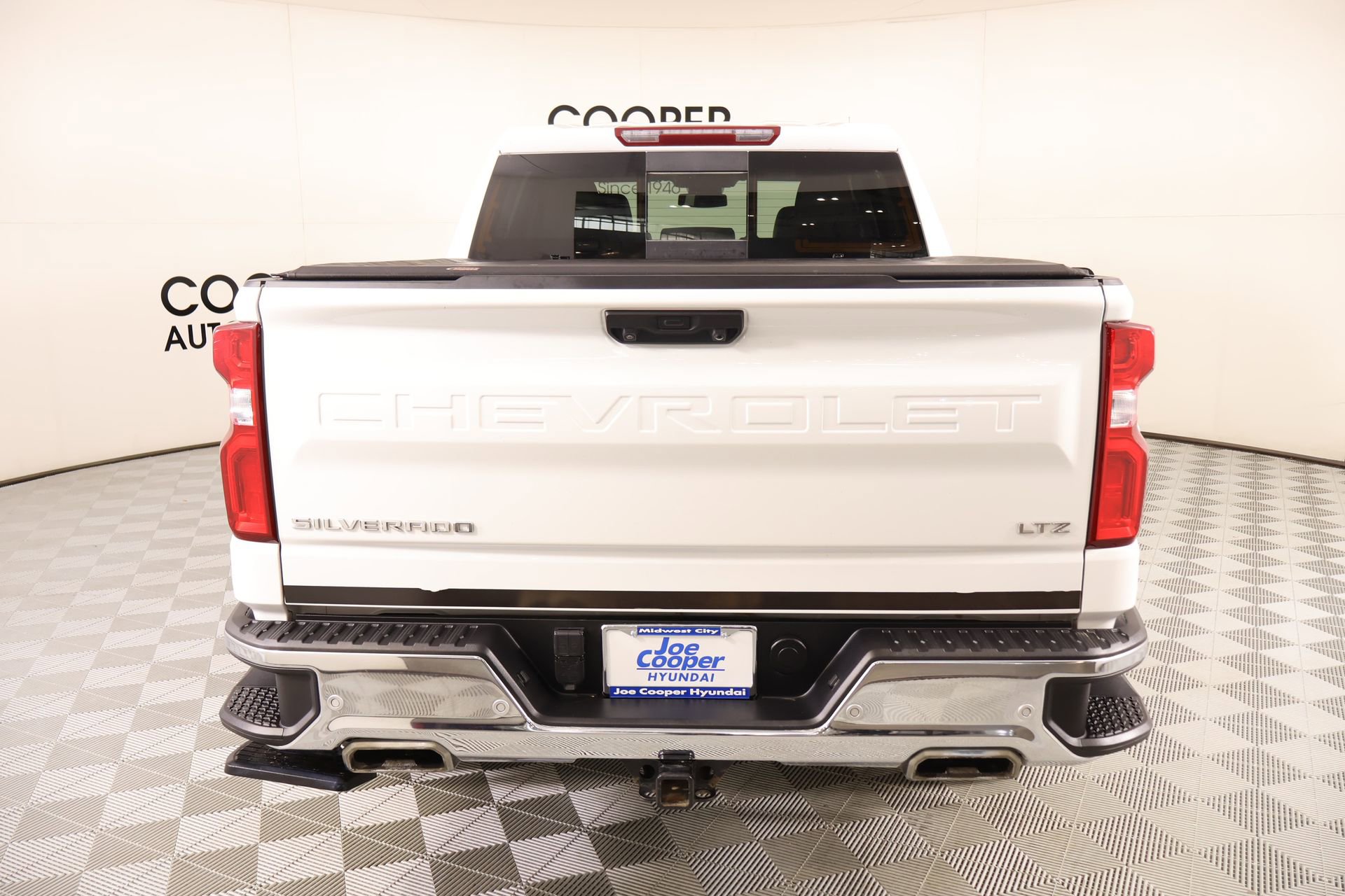Used 2024 Chevrolet Silverado 1500 LTZ AWD/4WD image 22