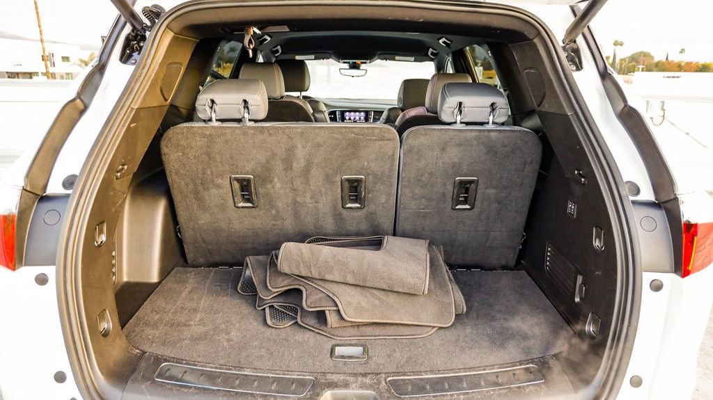 Used 2024 Buick Enclave Premium image 31