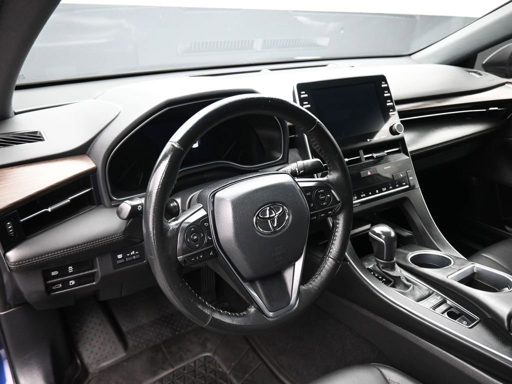 Used 2022 Toyota Avalon XLE w/ Moonroof Package image 13