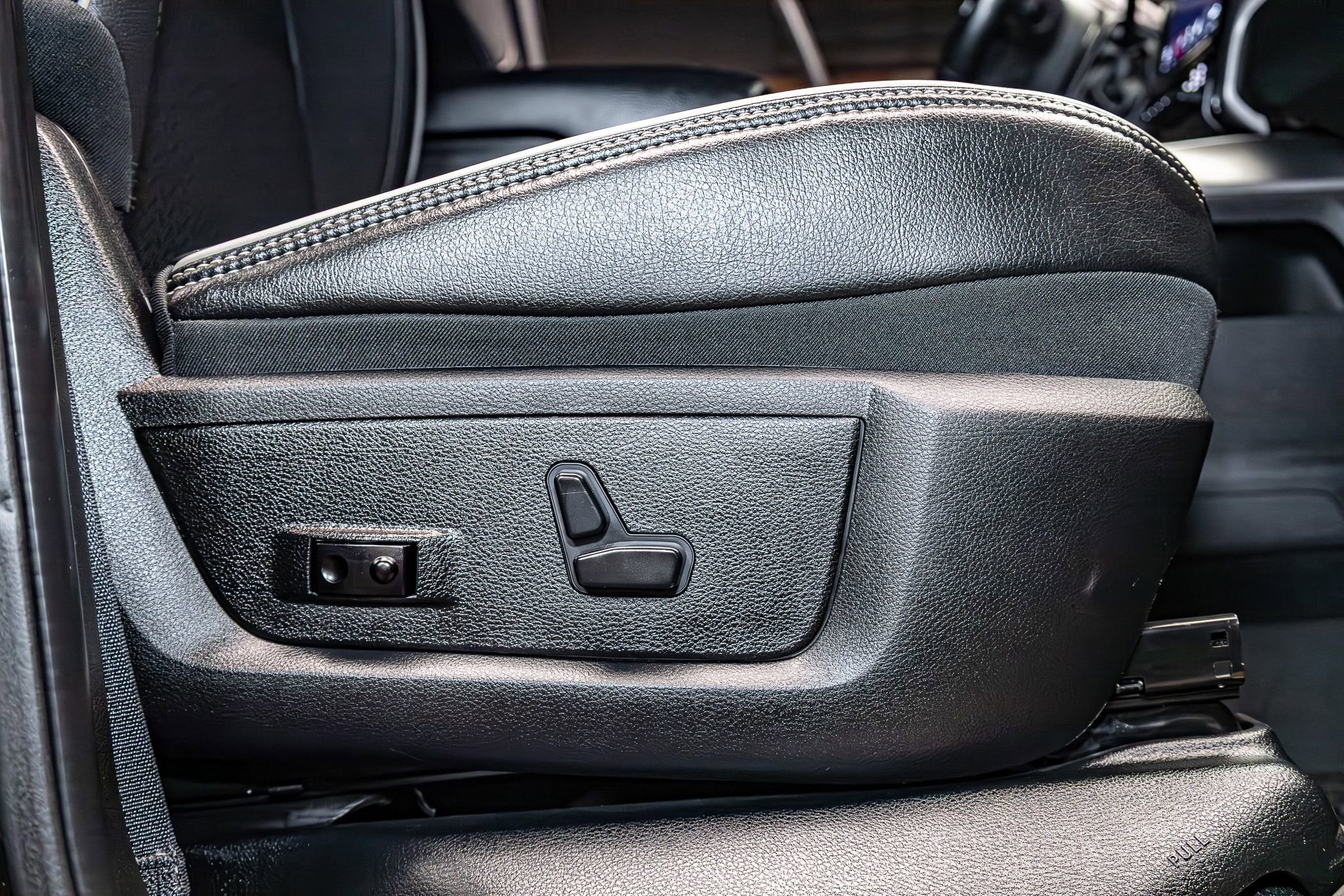 Used 2020 RAM 3500 Laramie image 26