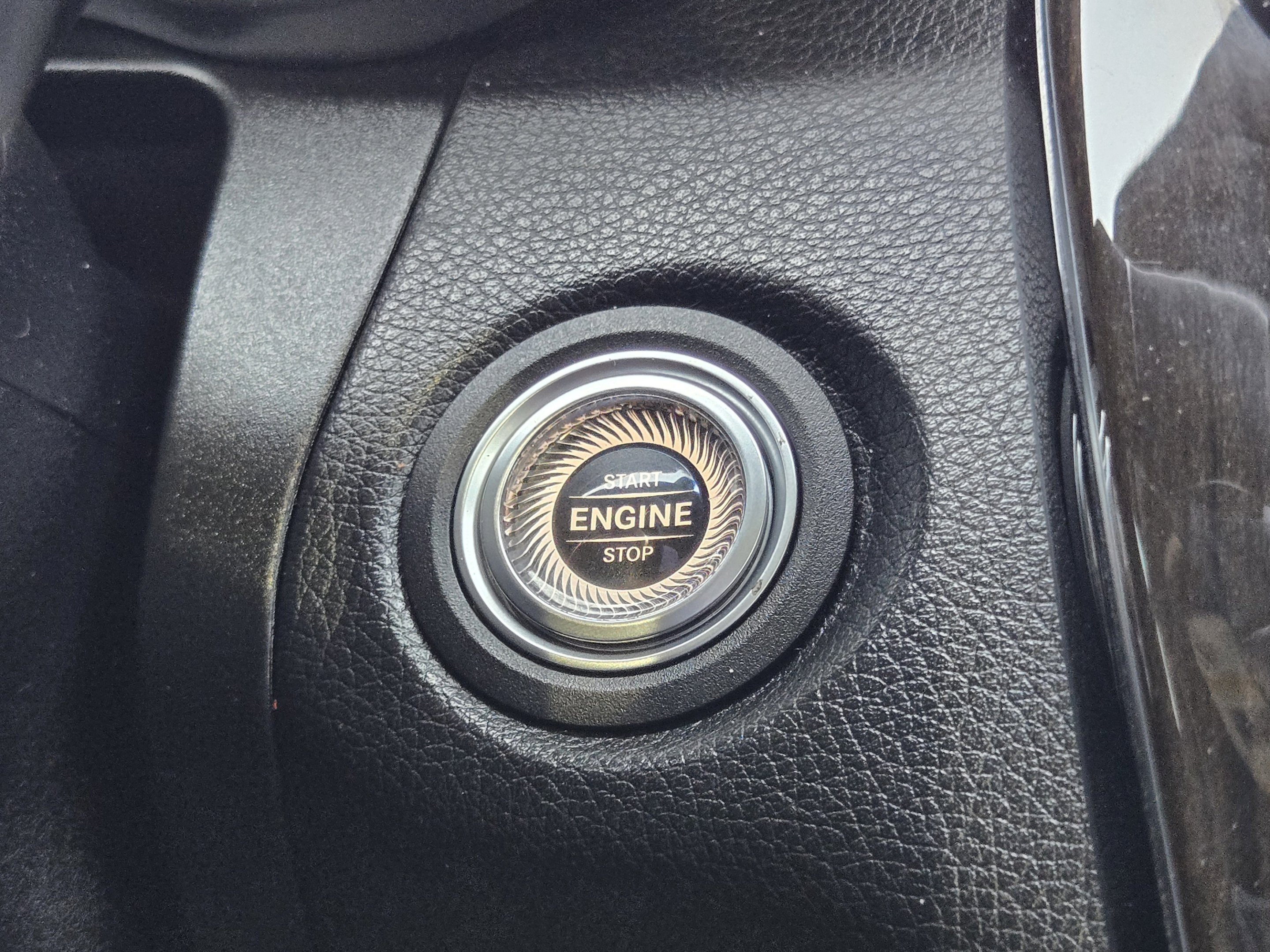 Used 2020 Mercedes-Benz GLC 300 image 33