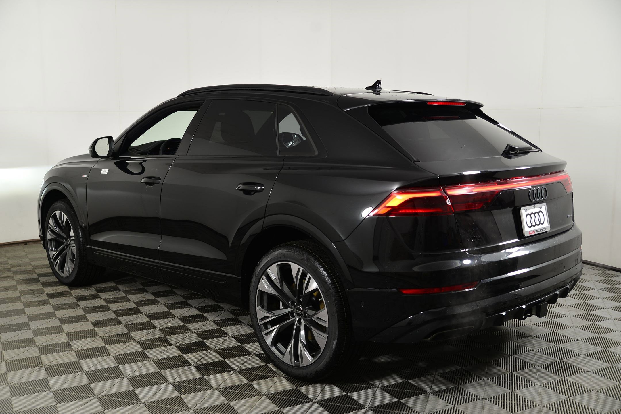 New 2026 Audi Q8 Premium Plus image 3