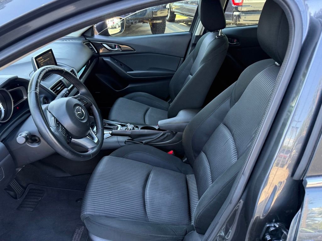 Used 2014 MAZDA MAZDA3 i Touring w/ Technology Package FWD image 12