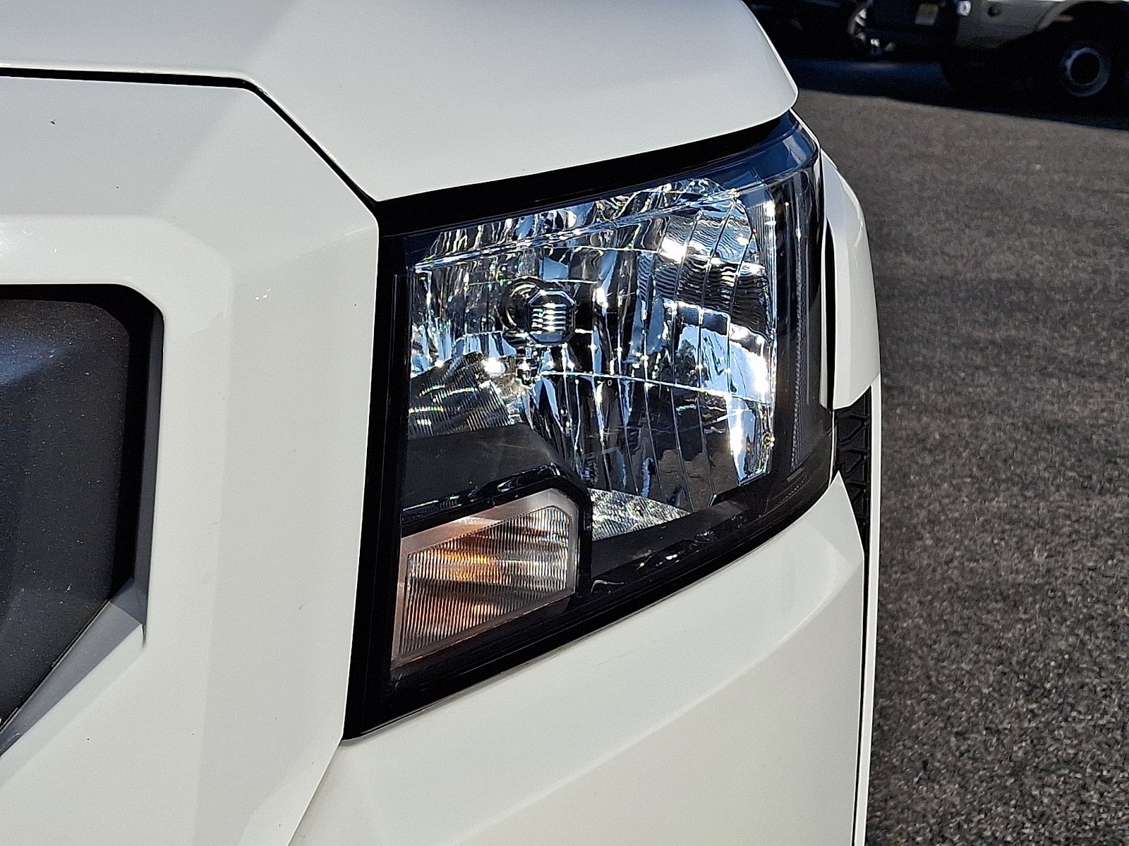 Used 2024 Nissan Frontier SV AWD/4WD image 9