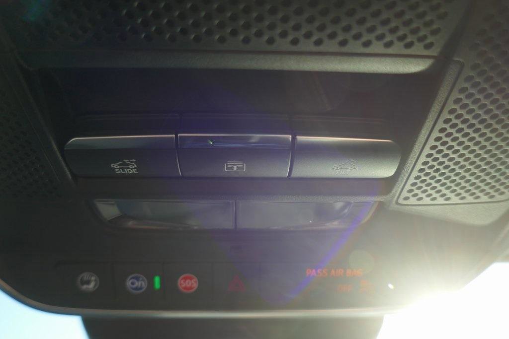 New 2026 Chevrolet Traverse RS image 36