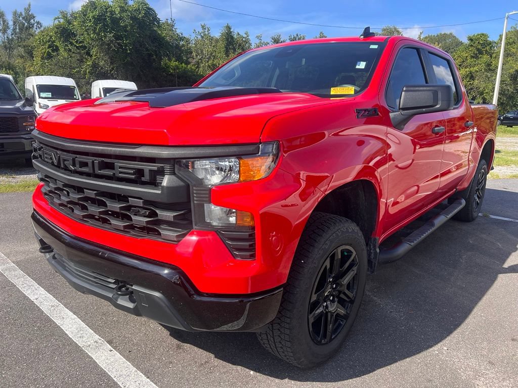 Used 2024 Chevrolet Silverado 1500 Custom Trail Boss w/ Turbomax Blackout Package AWD/4WD image 2