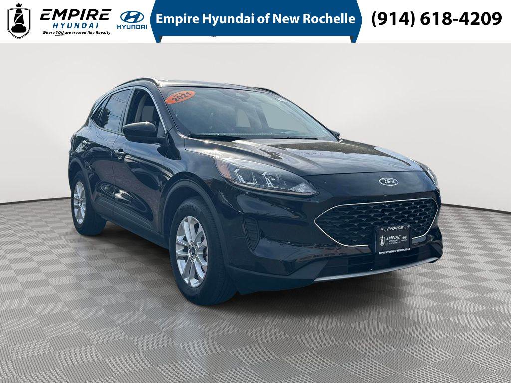 Used 2021 Ford Escape SE w/ Convenience Package AWD/4WD image 1