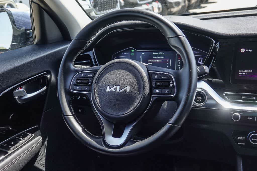 Certified 2022 Kia Niro Touring Special Edition FWD image 14