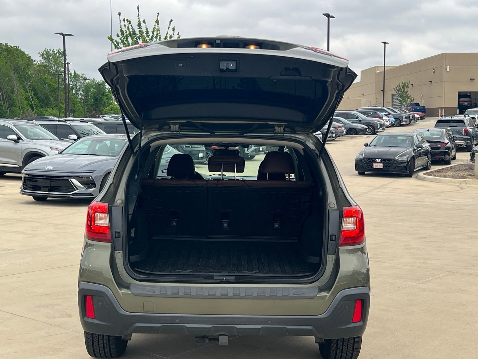 Used 2018 Subaru Outback 3.6R Touring w/ Protection Package #1 image 15