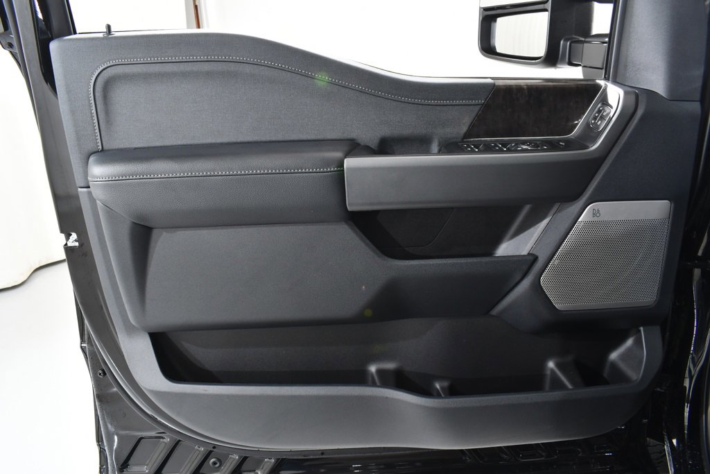 New 2026 Ford F350 Lariat w/ Black Appearance Package image 27