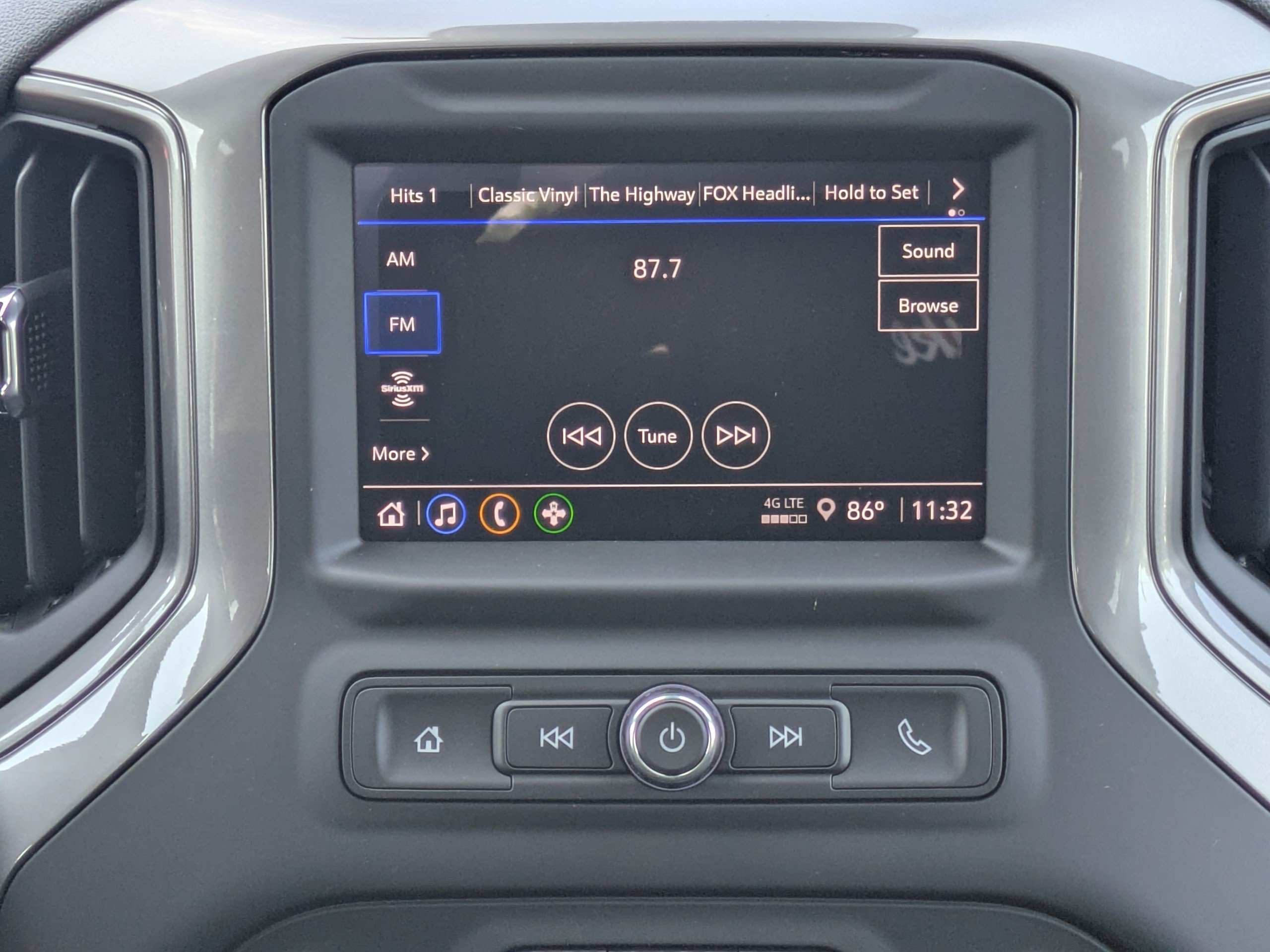 New 2026 Chevrolet Silverado 1500 Custom Trail Boss AWD/4WD image 18