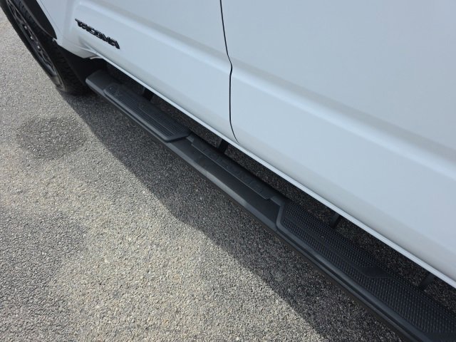 Used 2024 Toyota Tacoma TRD Off-Road image 9