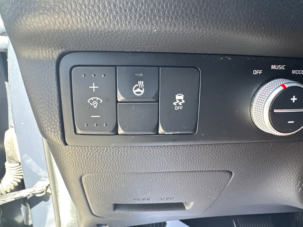 Used 2015 Kia Soul ! w/ Sun & Sound Package image 22