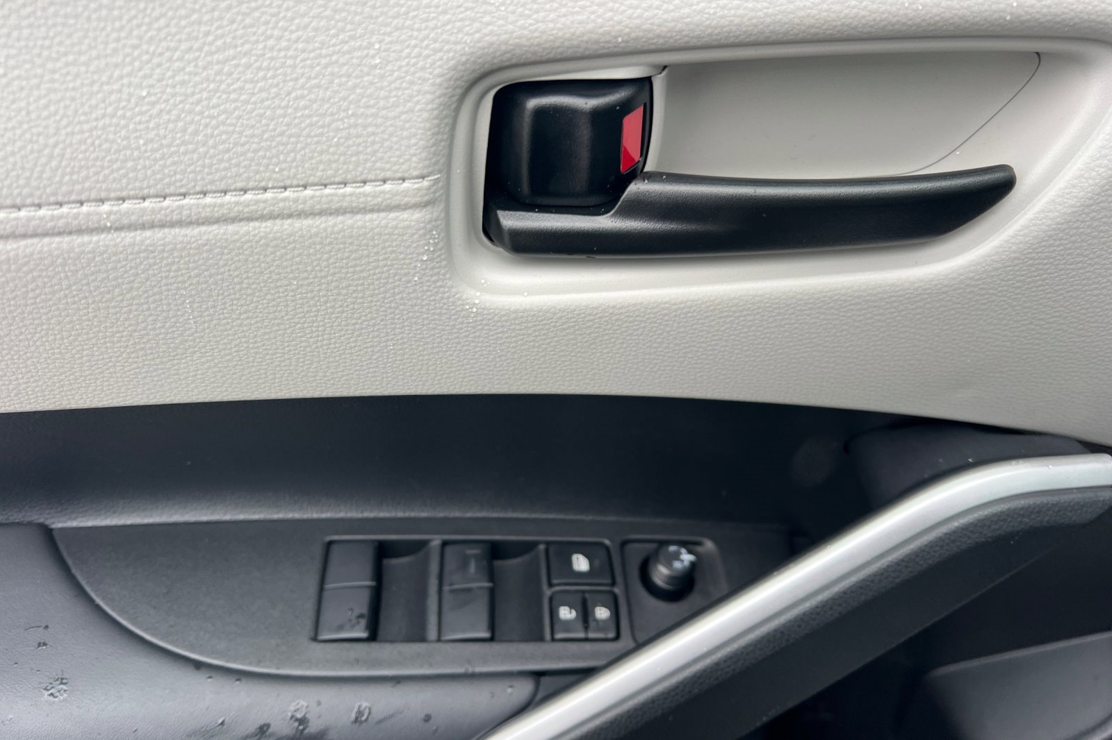 New 2026 Toyota Corolla Cross LE w/ Cold Weather Package image 8