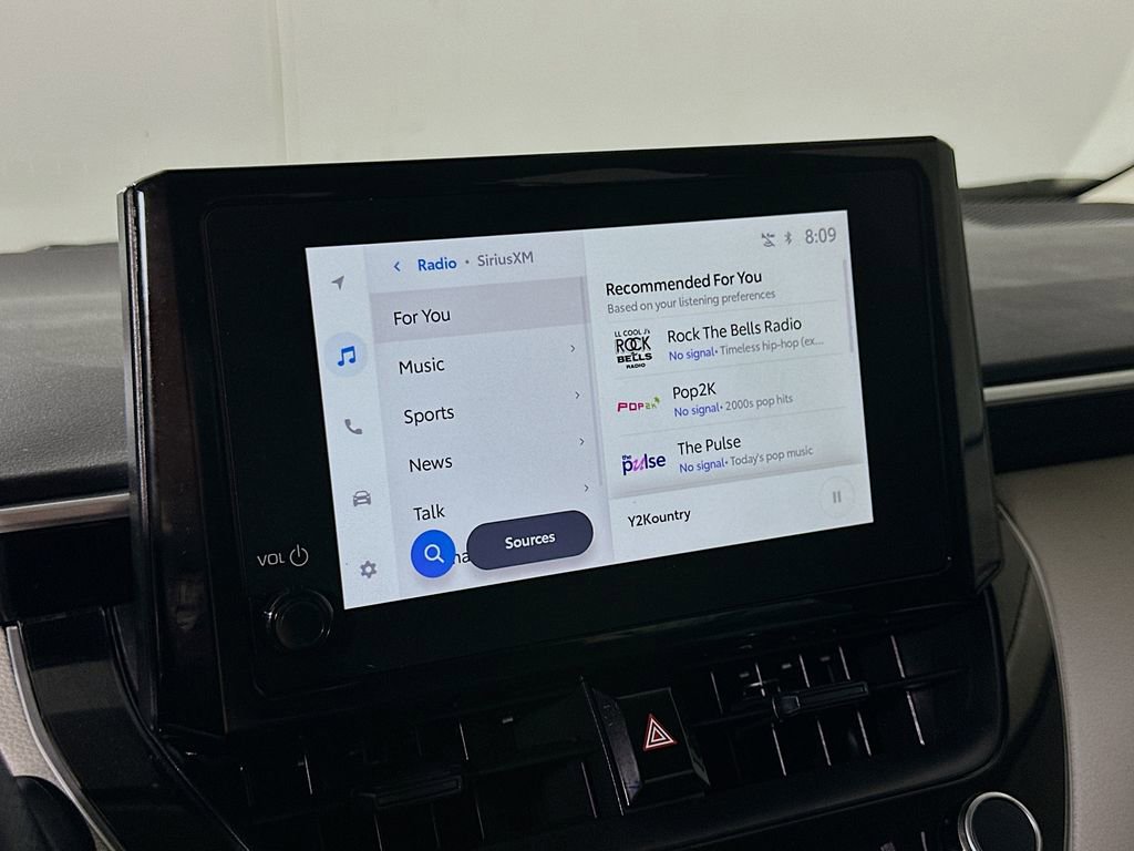 Used 2025 Toyota Corolla LE image 29