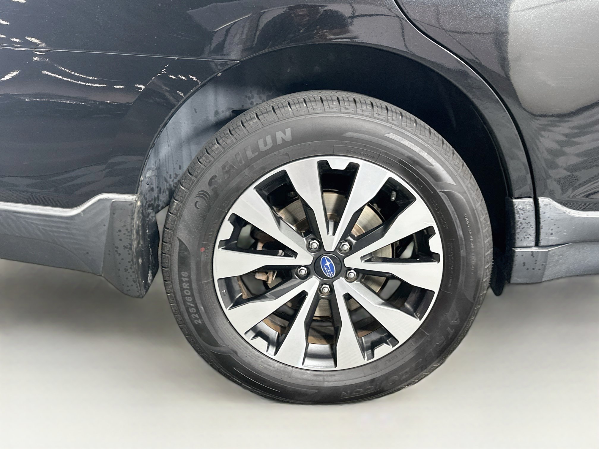 Used 2017 Subaru Outback 2.5i Limited AWD/4WD image 11