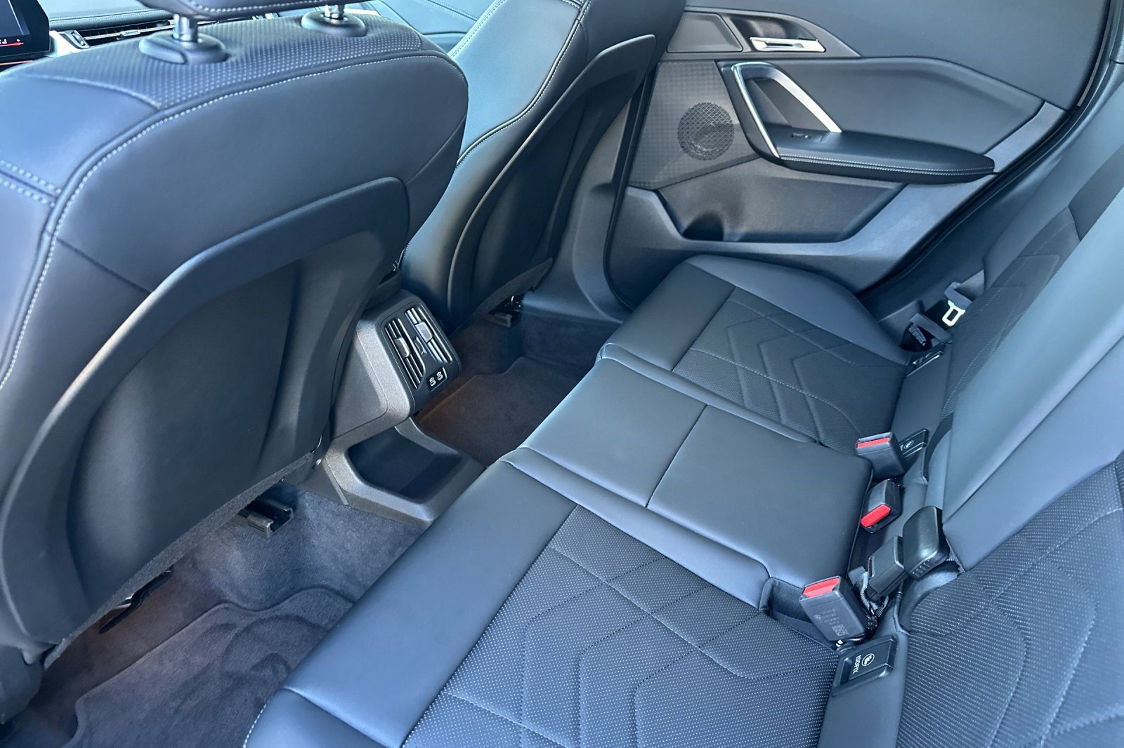 Used 2025 BMW X1 xDrive28i w/ Technology Package image 15