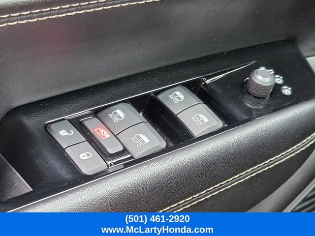 Used 2024 Jeep Wagoneer Series II w/ Flexible Seating Group RWD image 36