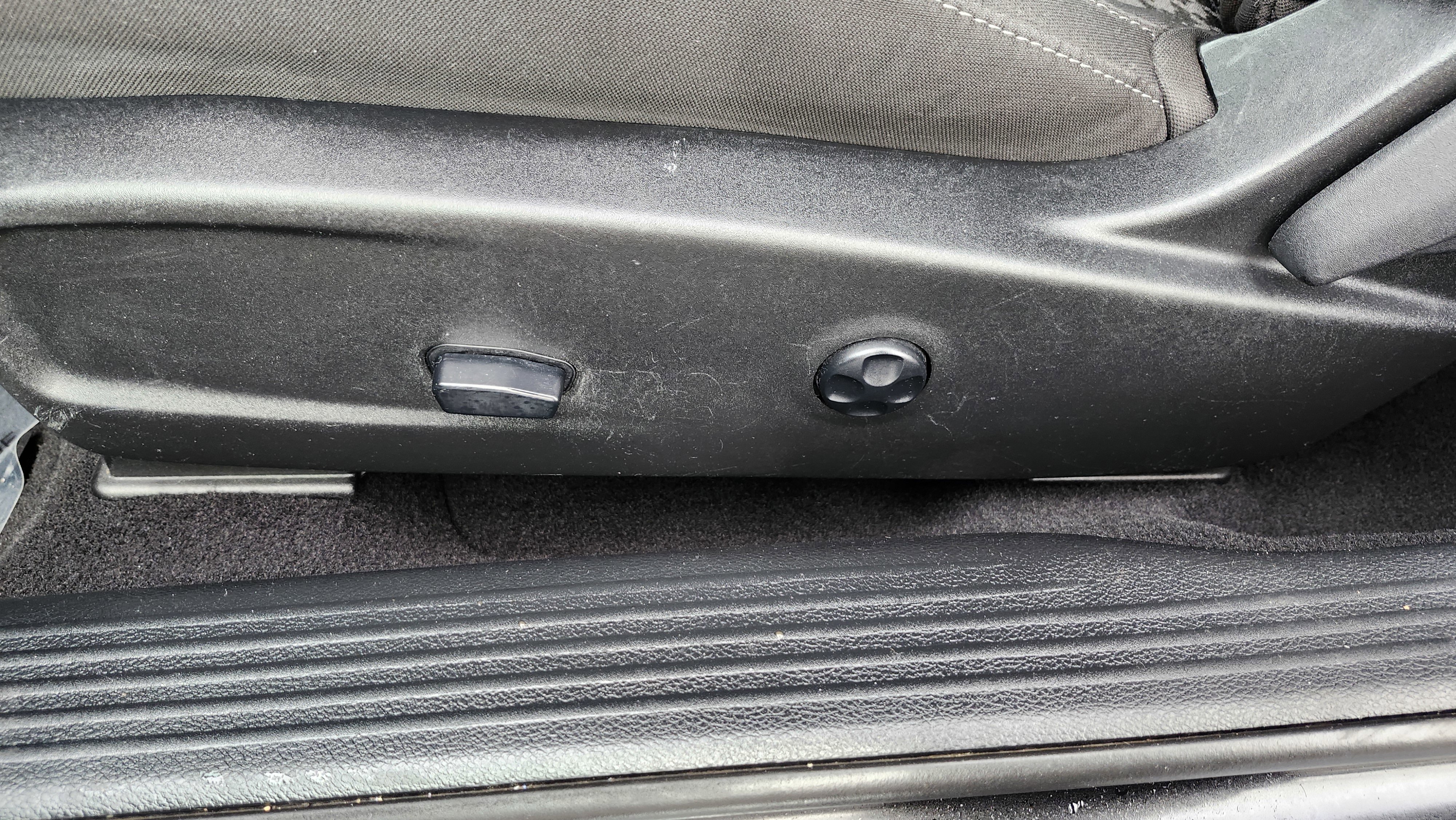 Used 2020 Dodge Challenger SXT image 22