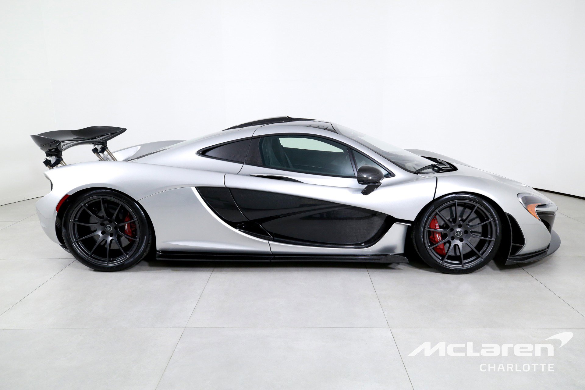 Used 2015 McLaren P1 image 10