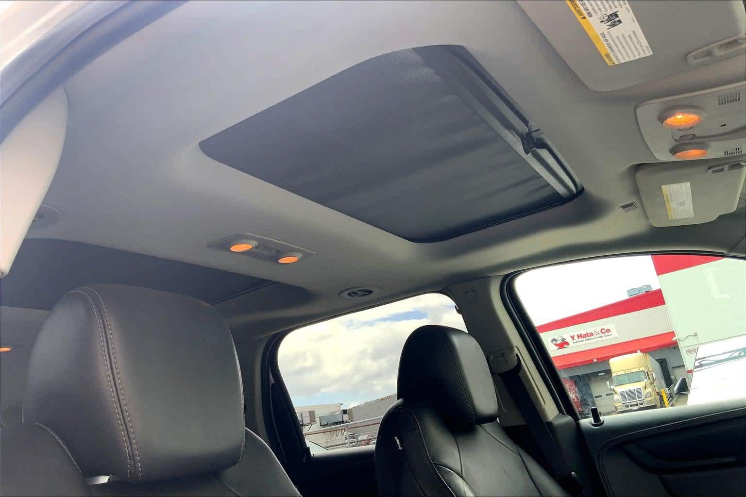 Used 2016 GMC Acadia SLT w/ Open Road Package FWD image 30
