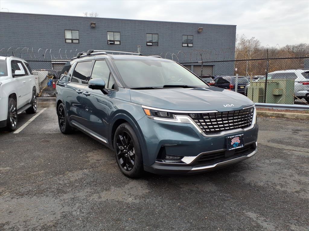 Used 2024 Kia Carnival SX