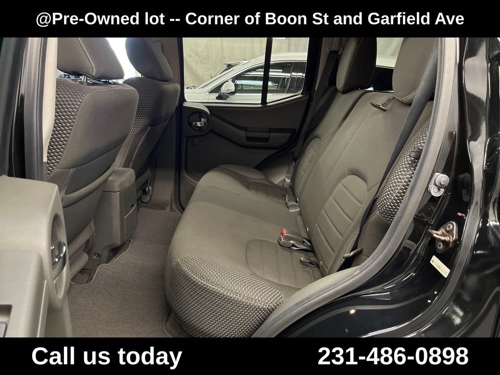 Used 2015 Nissan Xterra PRO-4X AWD/4WD image 27