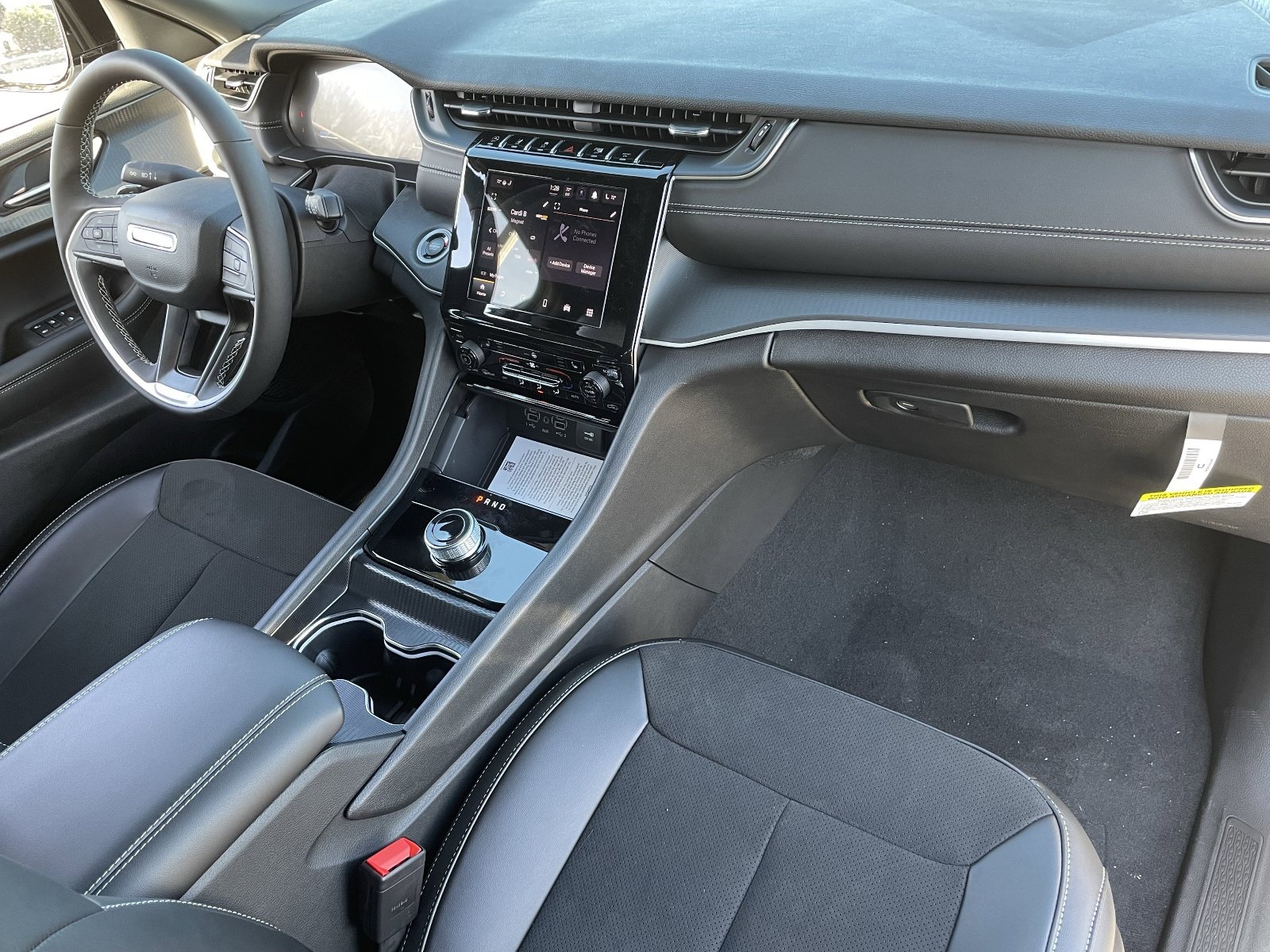New 2025 Jeep Grand Cherokee L Altitude AWD/4WD image 9