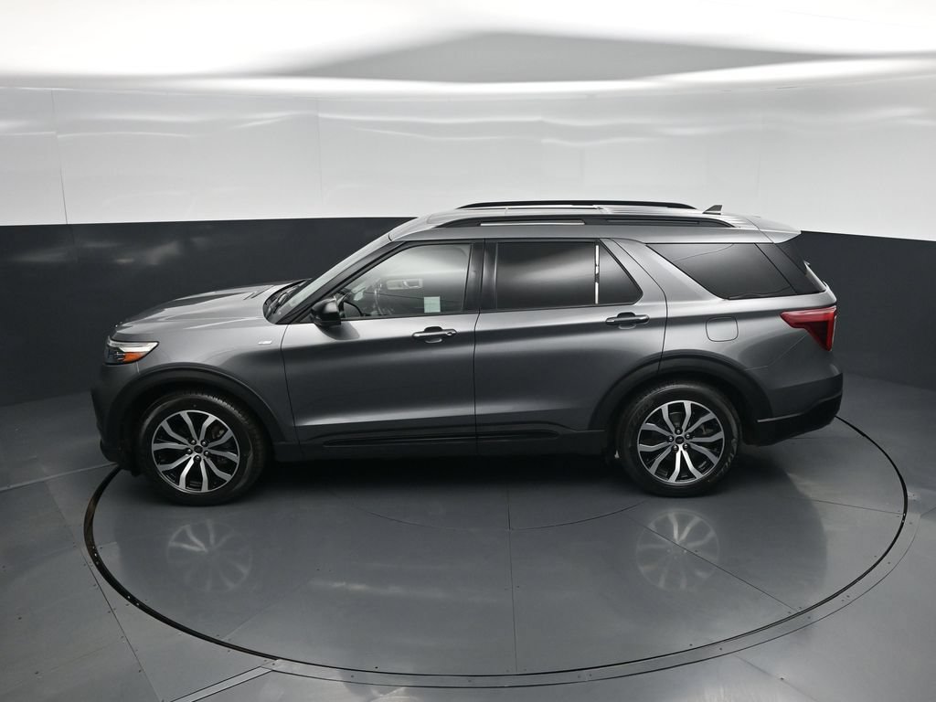 Certified 2023 Ford Explorer ST-Line w/ Class IV Trailer Tow Package RWD image 42