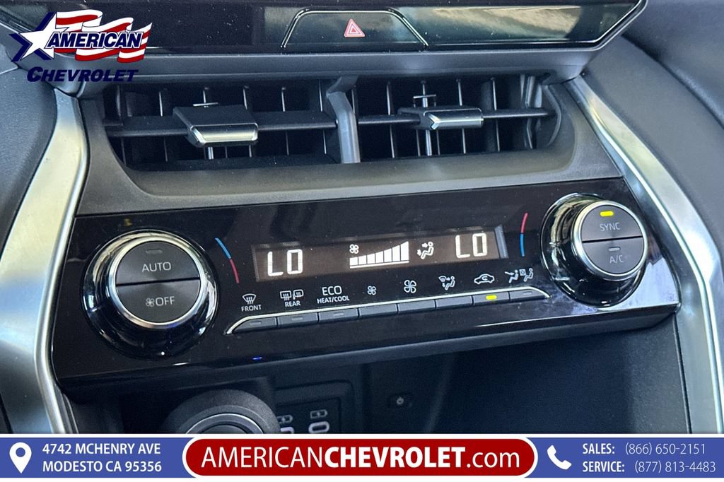 Used 2024 Toyota Venza LE AWD/4WD image 28