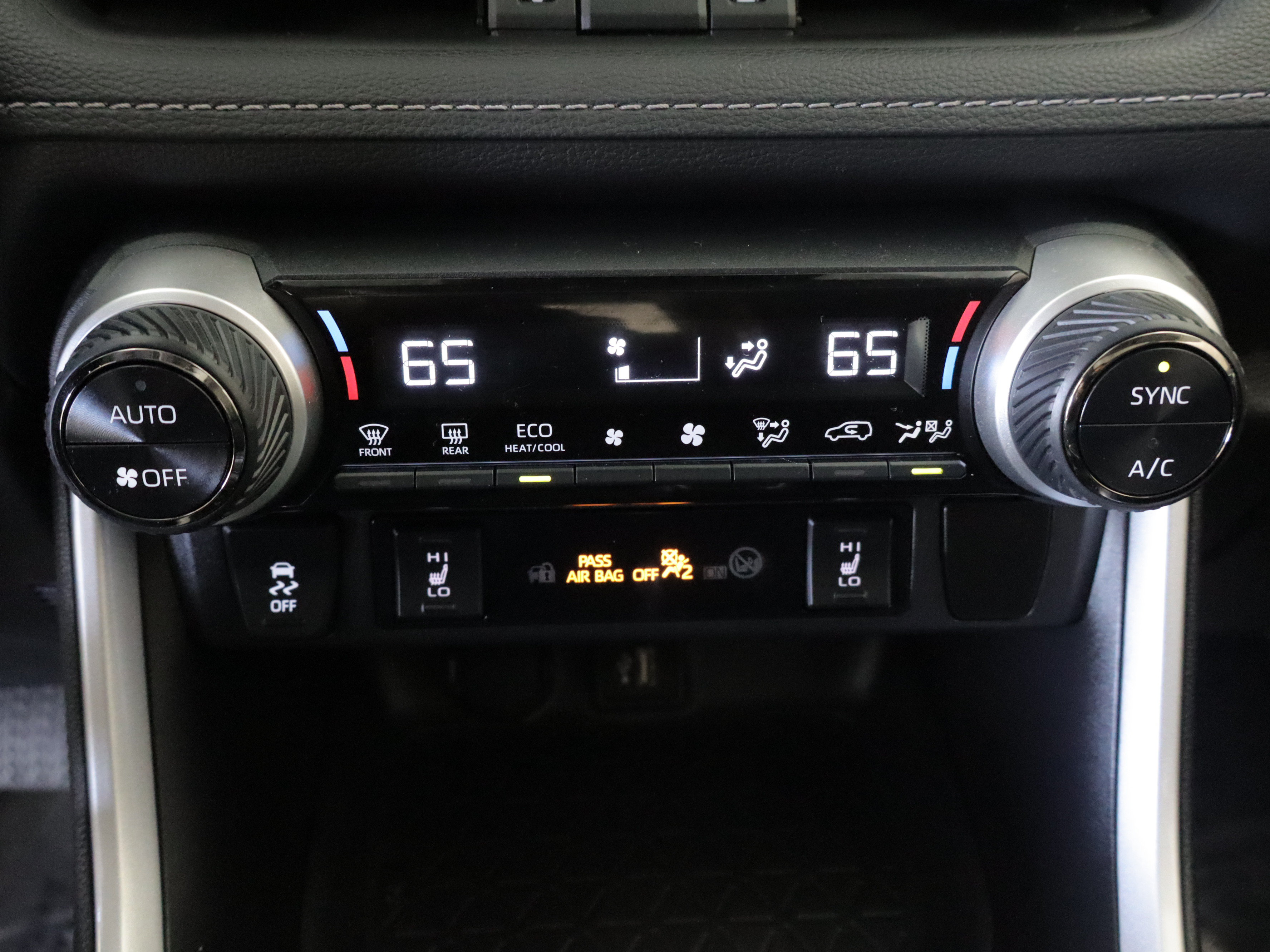 Used 2025 Toyota RAV4 XLE Premium w/ Weather Package AWD/4WD image 16