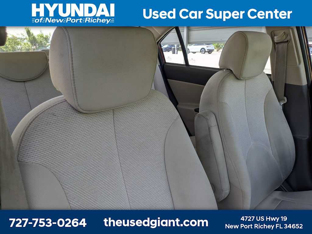 Used 2009 Hyundai Accent GLS w/ Premium Pkg 6 FWD image 6