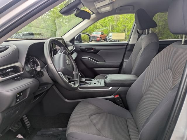 Certified 2024 Toyota Highlander LE AWD/4WD image 18
