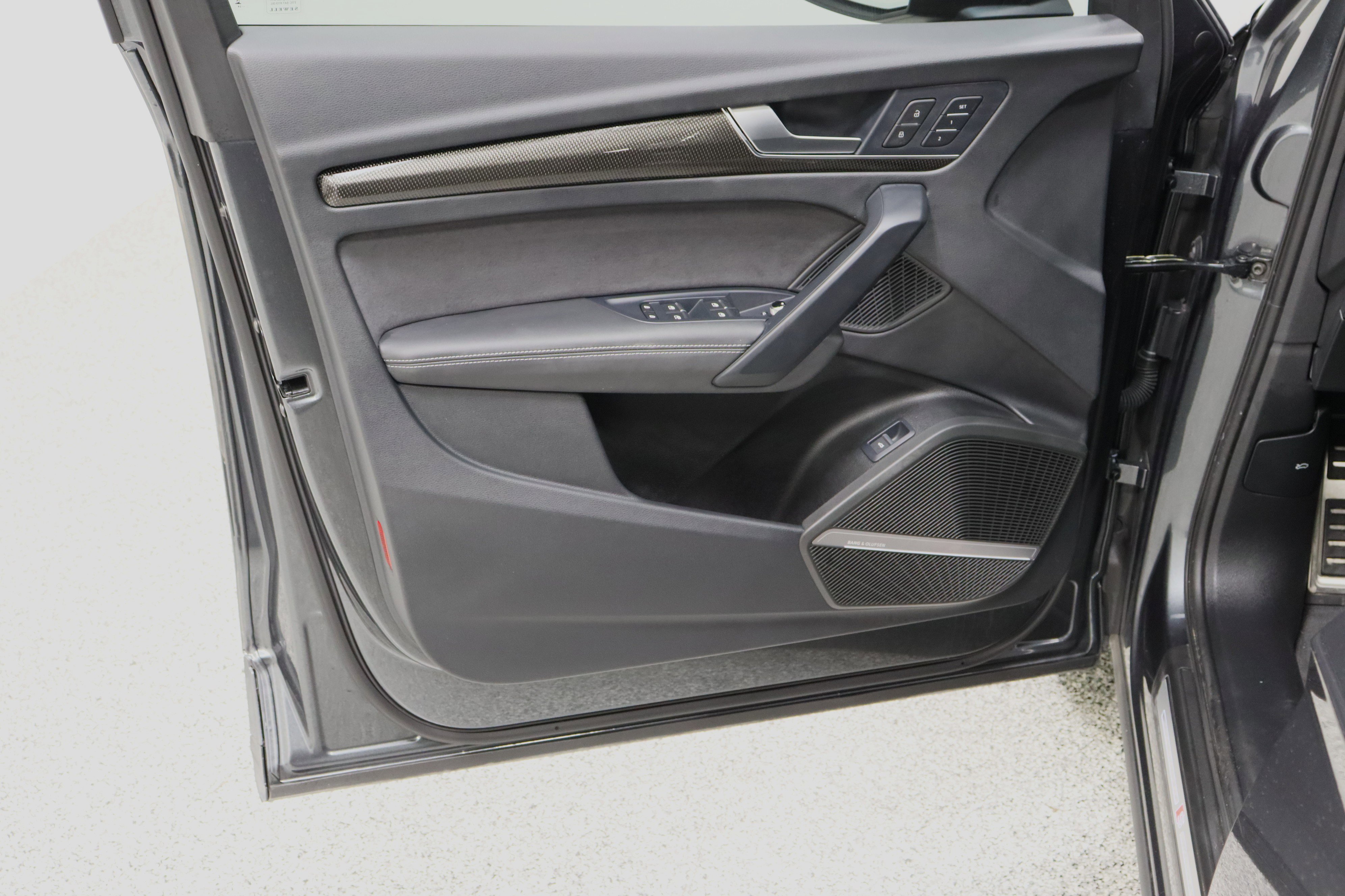 Used 2024 Audi SQ5 Prestige image 12