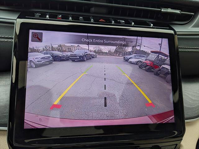 Used 2022 Jeep Grand Cherokee Limited image 23