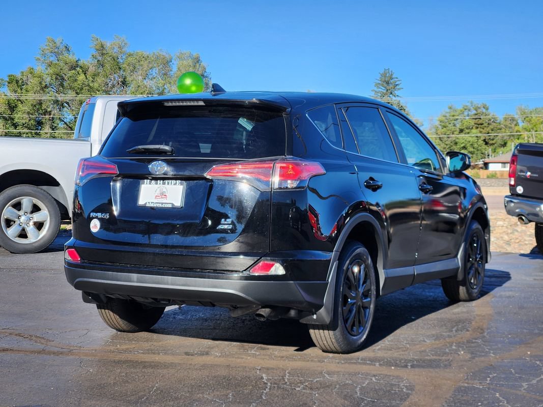 Used 2018 Toyota RAV4 LE w/ All Weather Liner Package AWD/4WD image 7