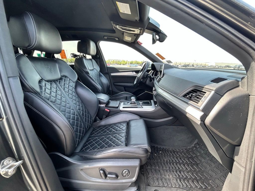 Used 2018 Audi SQ5 Premium Plus w/ Navigation Package image 13
