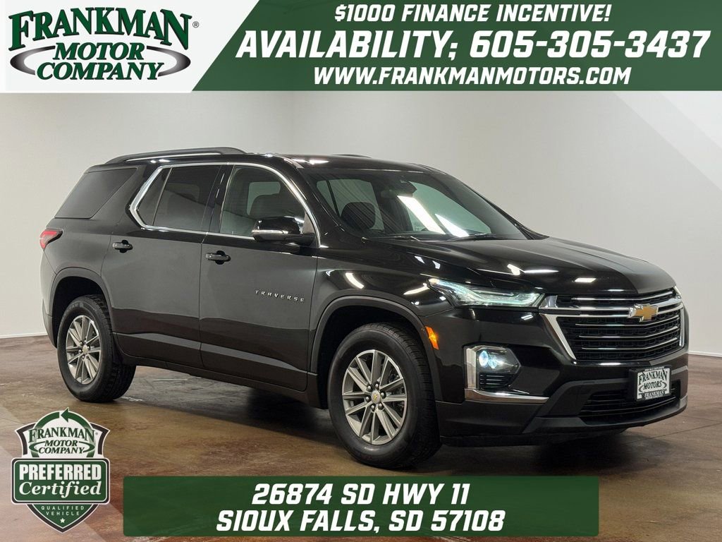 Used 2023 Chevrolet Traverse LT image 1